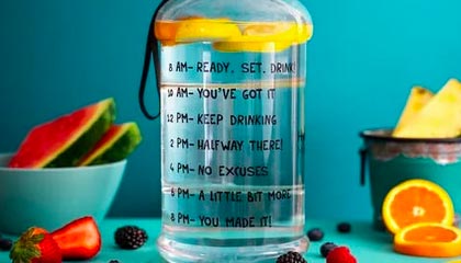 阿尔卡拉斯2-1逆转弗里茨 取得总决赛小组赛两连胜